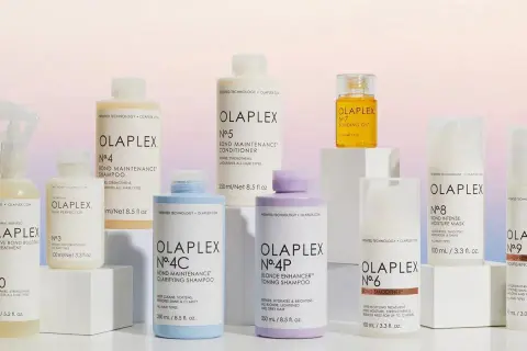 Variedad de productos Olaplex, incluyendo el tratamiento capilar No. 0. Descubre cómo usar Olaplex 3 y otros para un cabello reparado.