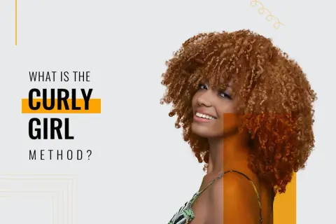 Mujer sonriente con cabello rizado y voluminoso. El texto pregunta: "¿Qué es el método Curly Girl?".