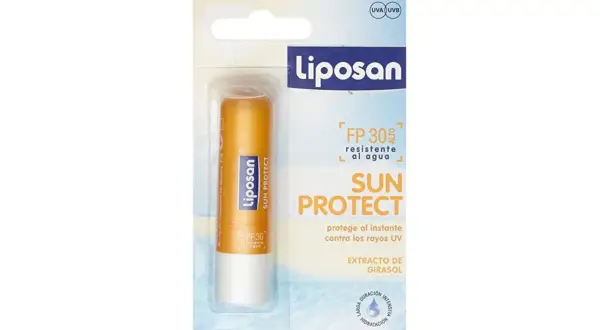 Bálsamo labial Liposan Sun Protect SPF 30, ideal para proteger tus labios quemados por el sol y mantenerlos hidratados.