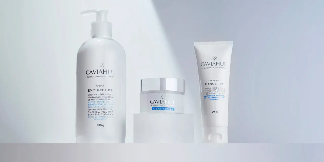 Tres productos de cuidado de la piel de Caviahue: crema emoliente con urea, crema facial y crema de manos.