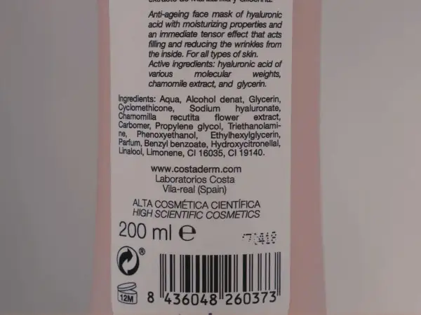 Lista de ingredientes de una mascarilla facial. Se mencionan varios componentes, algunos de los cuales podrían ser **ingredientes comedogénicos** a considerar.