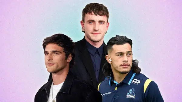 Tres hombres con peinados modernos, uno con un moderno mullet, posan sobre un fondo degradado.